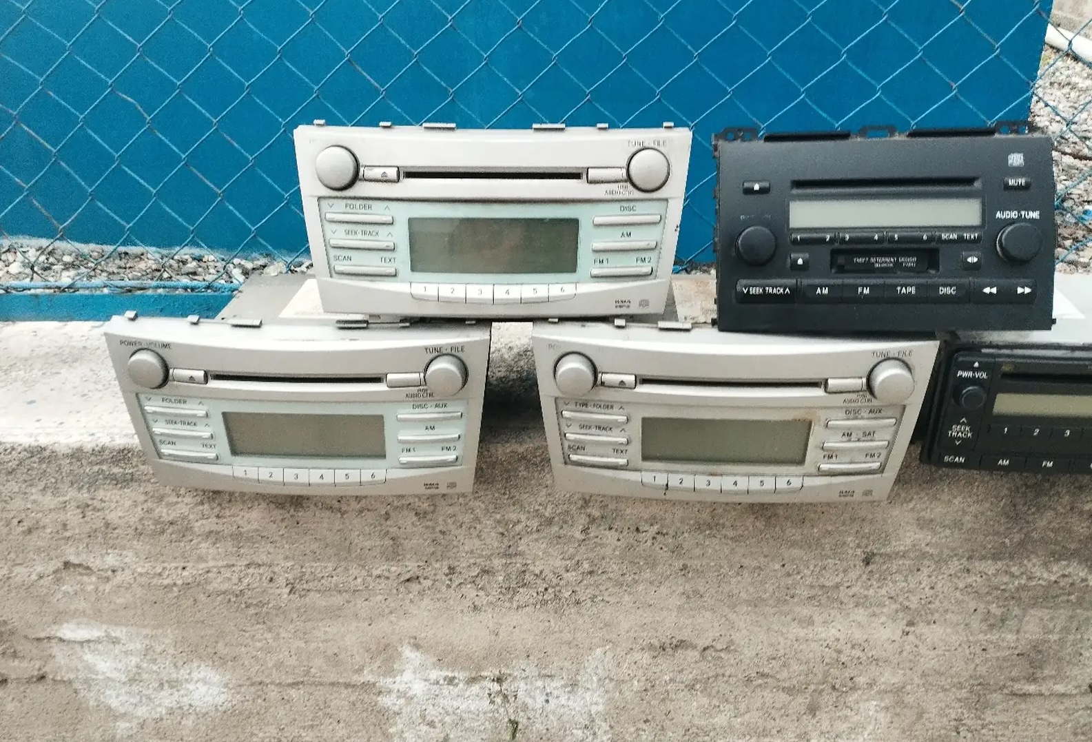 Автомагнитола JBL от Toyota Camry 2010-2011